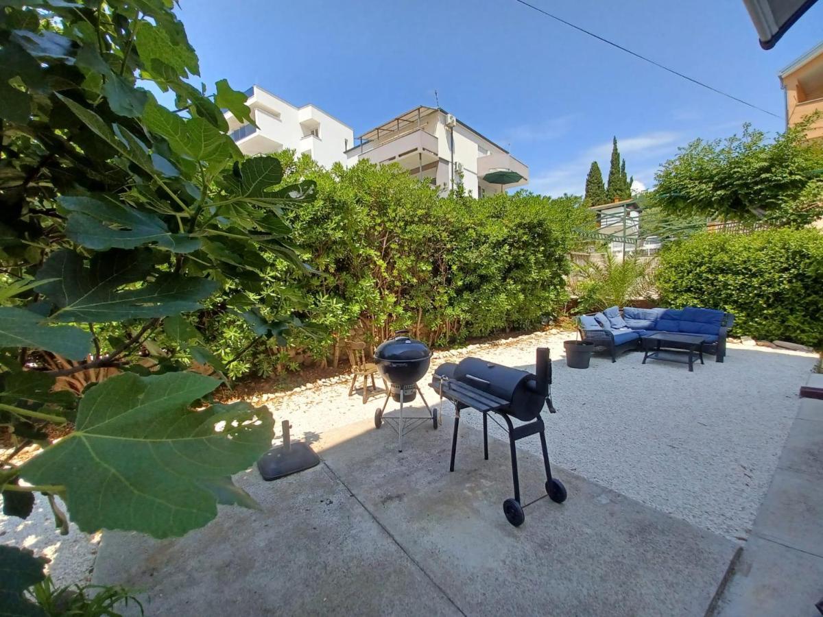 Apartment Bunjo'S Beach House Trogir Exterior photo