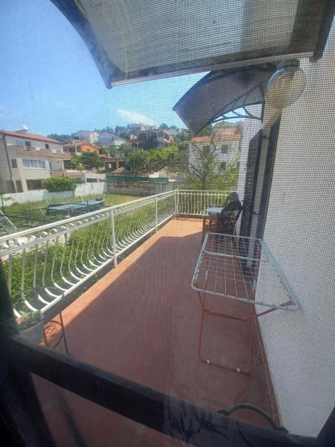 Apartment Bunjo'S Beach House Trogir Exterior photo