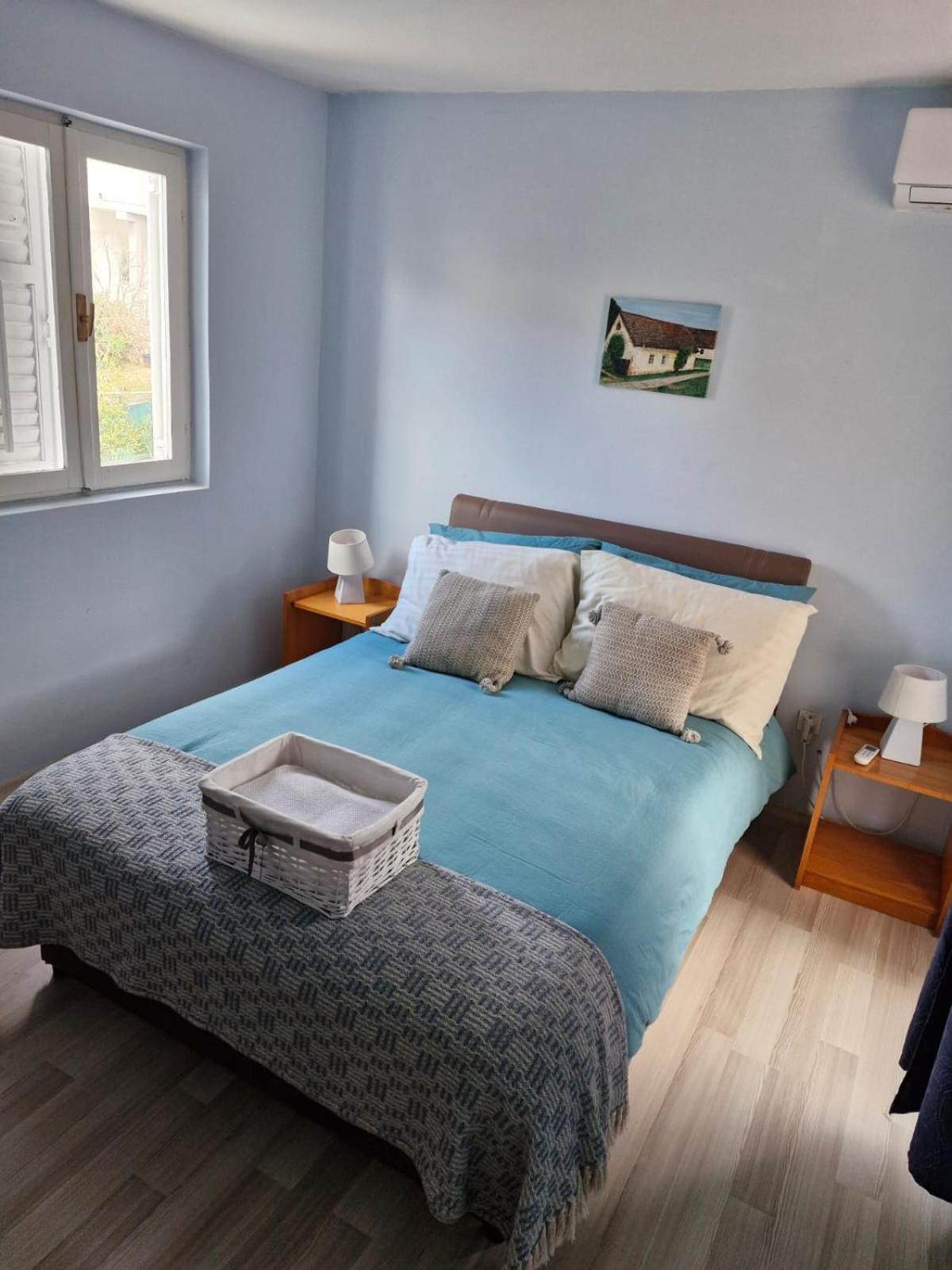Apartment Bunjo'S Beach House Trogir Exterior photo